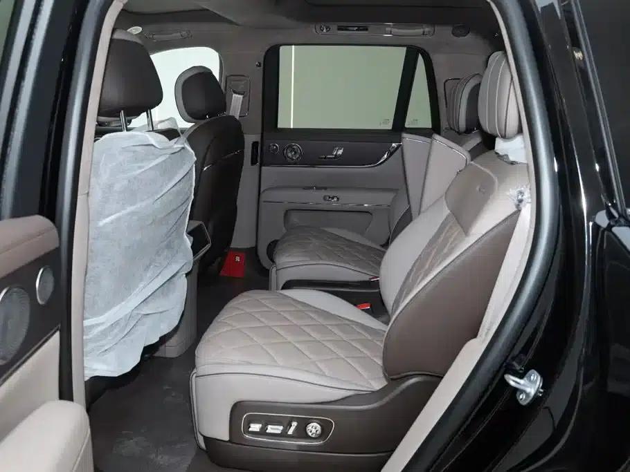 Wenjie M9 2026 Model Extended Range Max+ 6-Seater — миниатюра 23