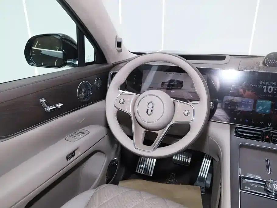 Wenjie M9 2026 Model Extended Range Max+ 6-Seater — миниатюра 27