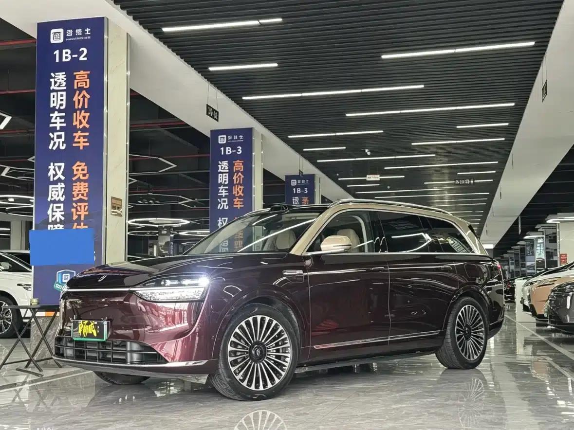 Wenjie M9 2025 Ultra Extended Range Edition (52kWh, 6-seater, 192-line LiDAR) — миниатюра 1
