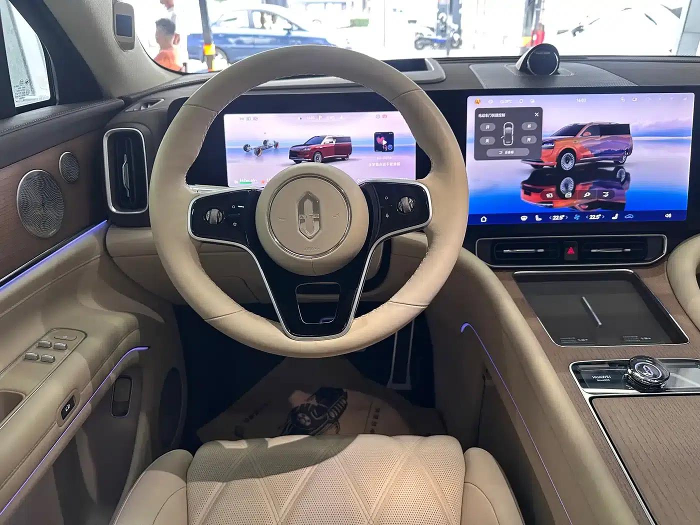 Wenjie M9 2025 Ultra Extended Range Edition (52kWh, 6-seater, 192-line LiDAR) — миниатюра 12