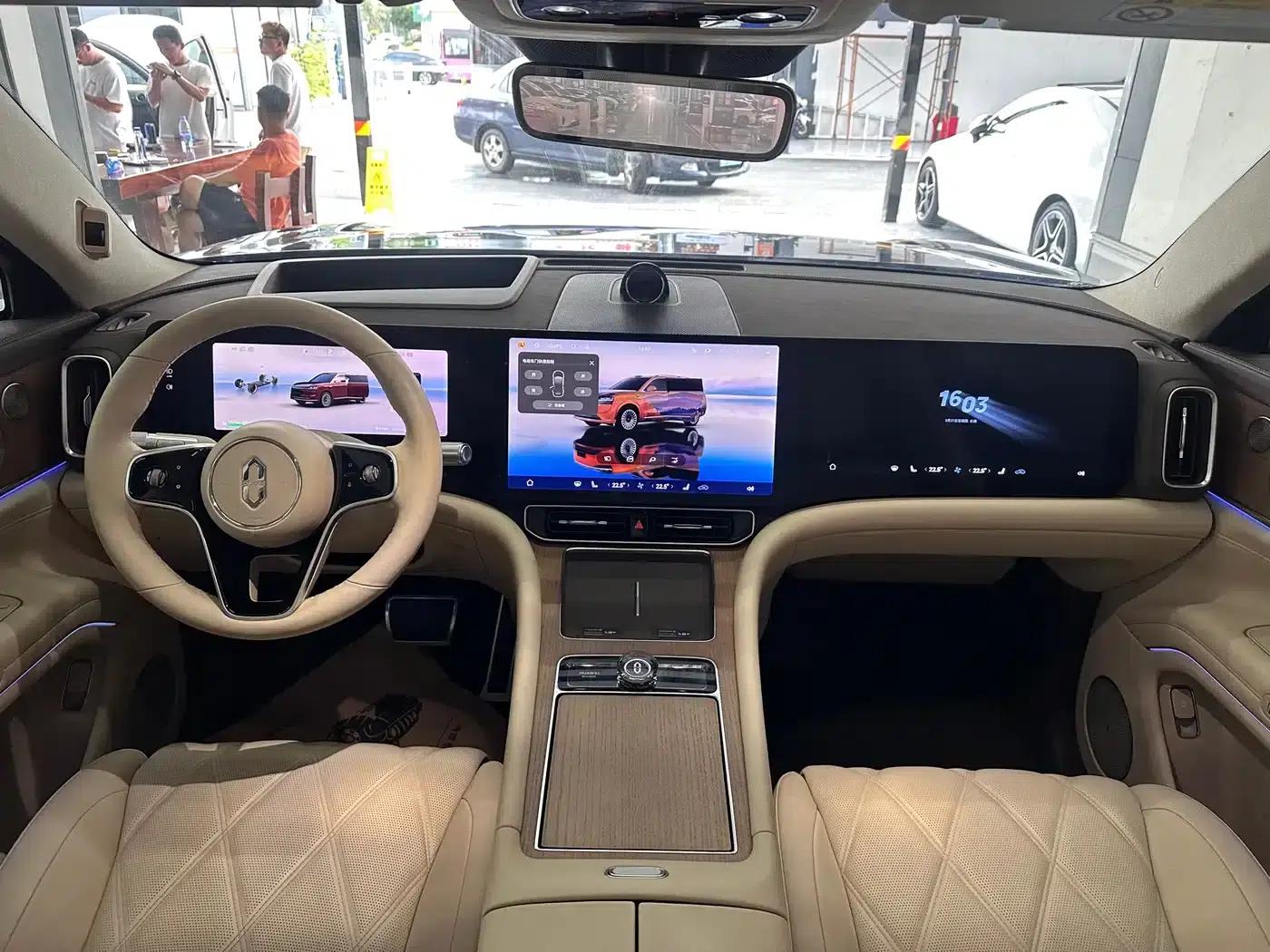 Wenjie M9 2025 Ultra Extended Range Edition (52kWh, 6-seater, 192-line LiDAR) — миниатюра 13