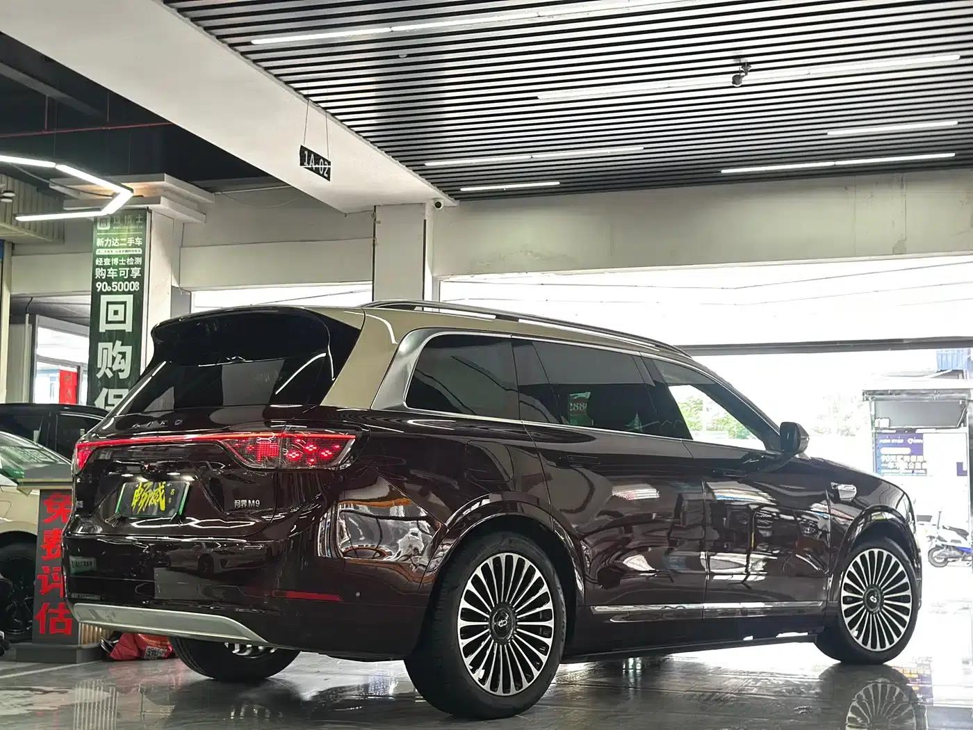 Wenjie M9 2025 Ultra Extended Range Edition (52kWh, 6-seater, 192-line LiDAR) — миниатюра 6