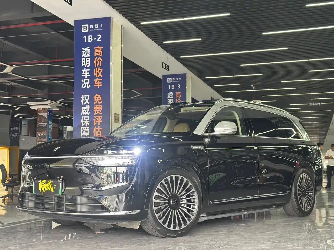 Wenjie M9 2025 Ultra Extended Range Edition (52kWh, 6-seater, 192-line LiDAR) — миниатюра 1