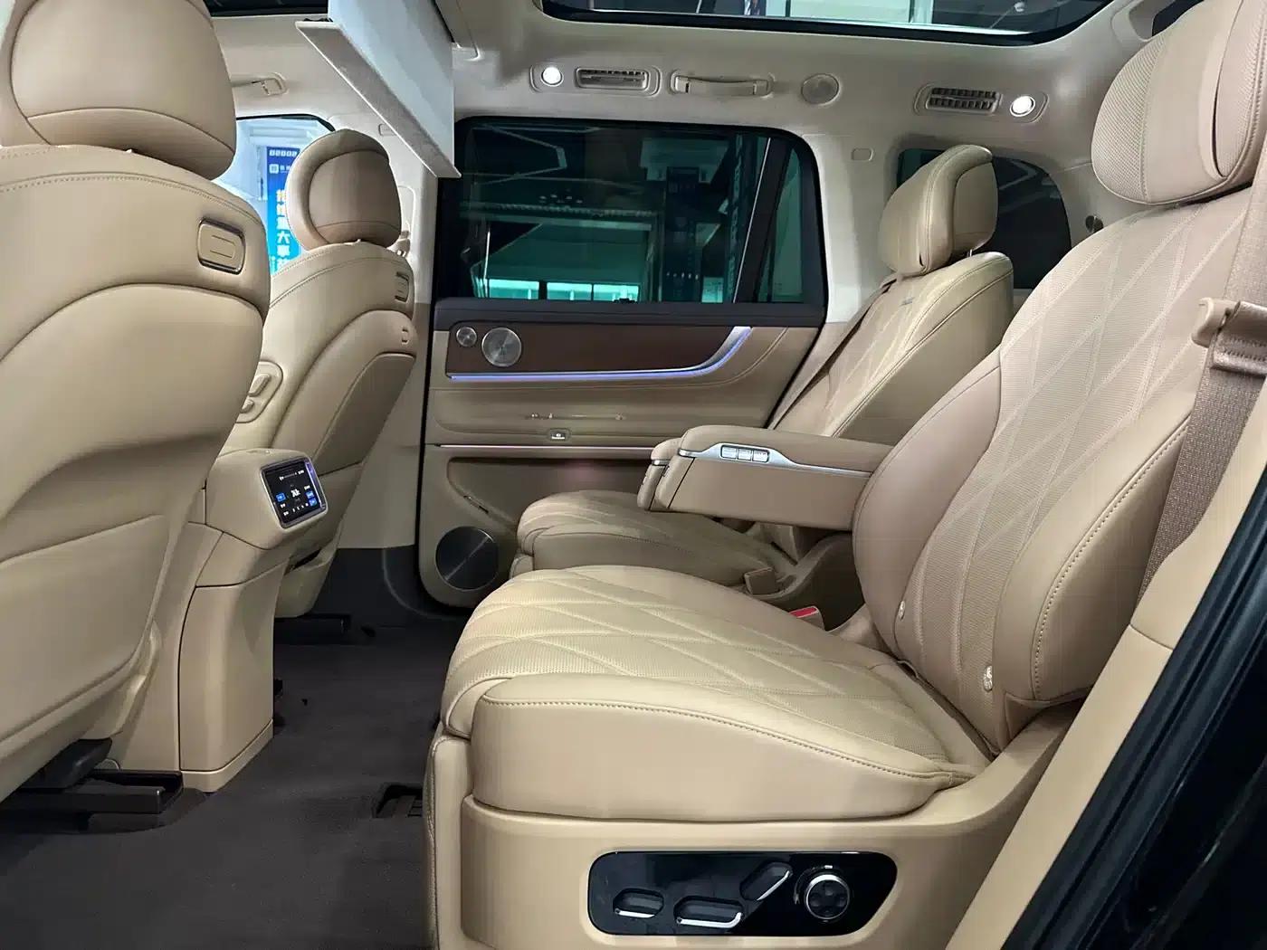 Wenjie M9 2025 Ultra Extended Range Edition (52kWh, 6-seater, 192-line LiDAR) — миниатюра 10