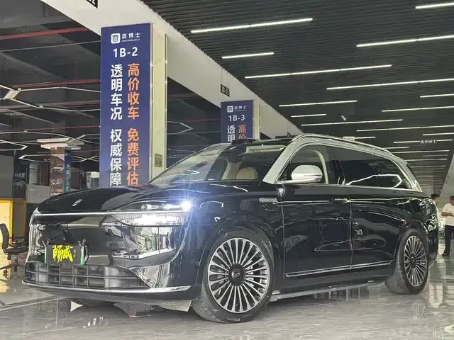 Wenjie M9 2025 Ultra Extended Range Edition (52kWh, 6-seater, 192-line LiDAR)