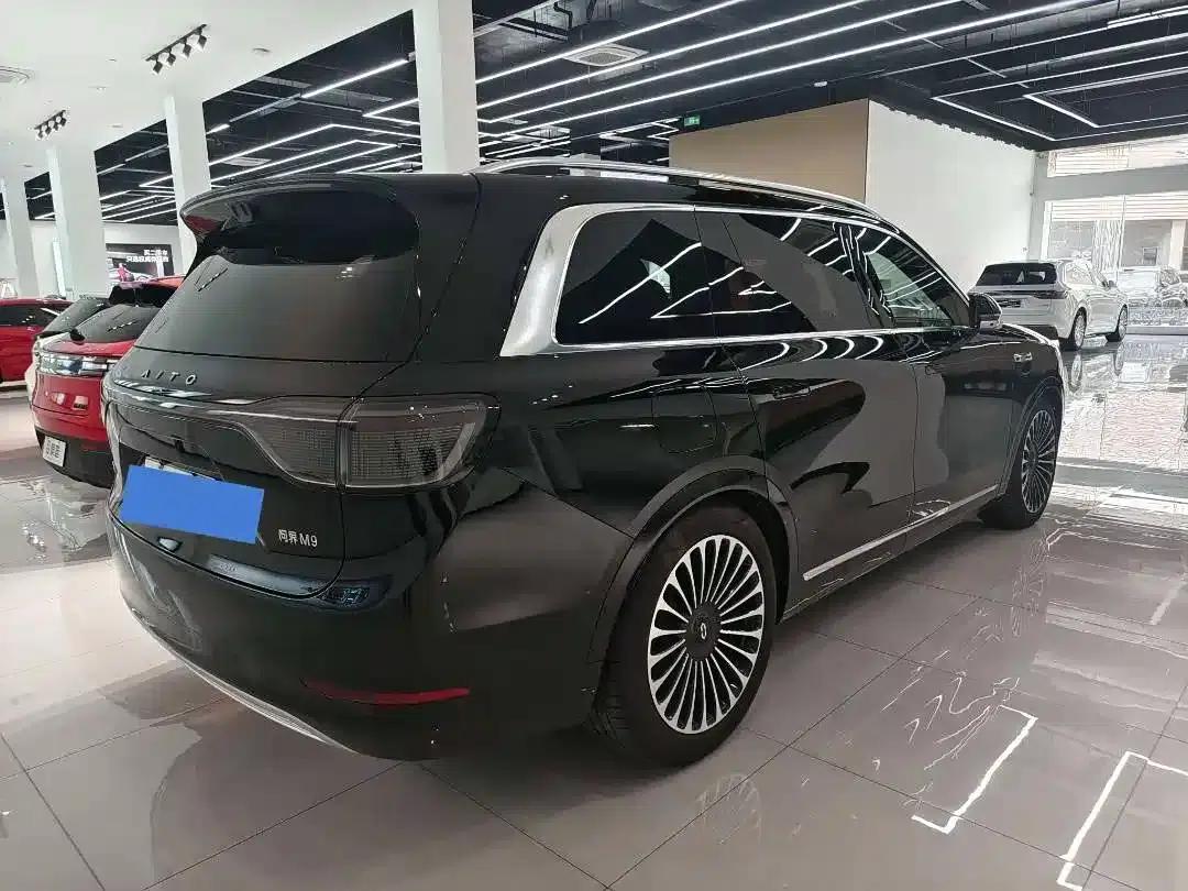 Wenjie M9 2025 Extended Range Ultra Edition 52kWh 5-Seat Version (192-line LiDAR) — миниатюра 4