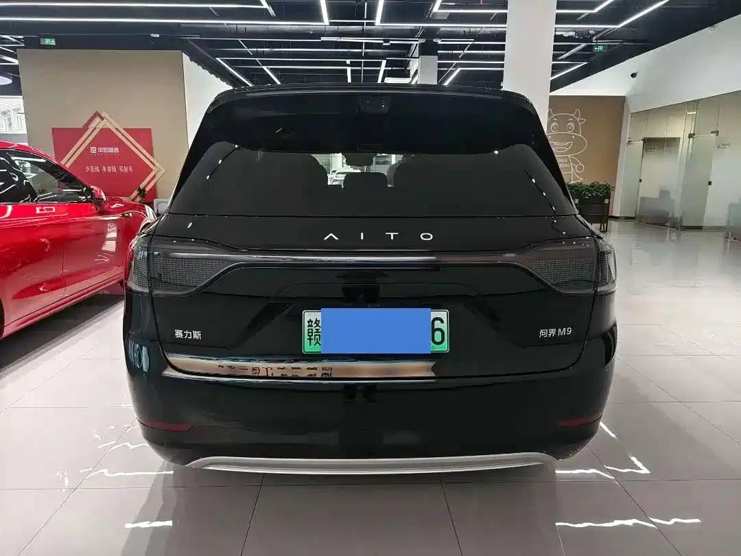 Wenjie M9 2025 Extended Range Ultra Edition 52kWh 5-Seat Version (192-line LiDAR) — миниатюра 5