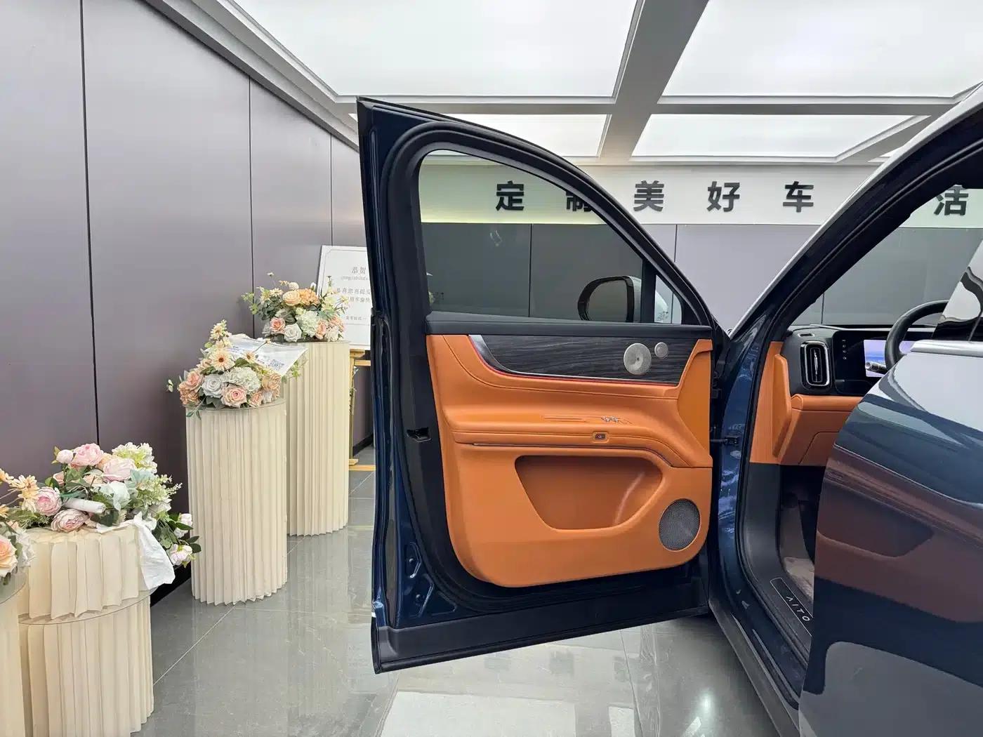 Wenjie M9 2024 Range Extended Ultra Edition 42kWh 6-Seater — миниатюра 11