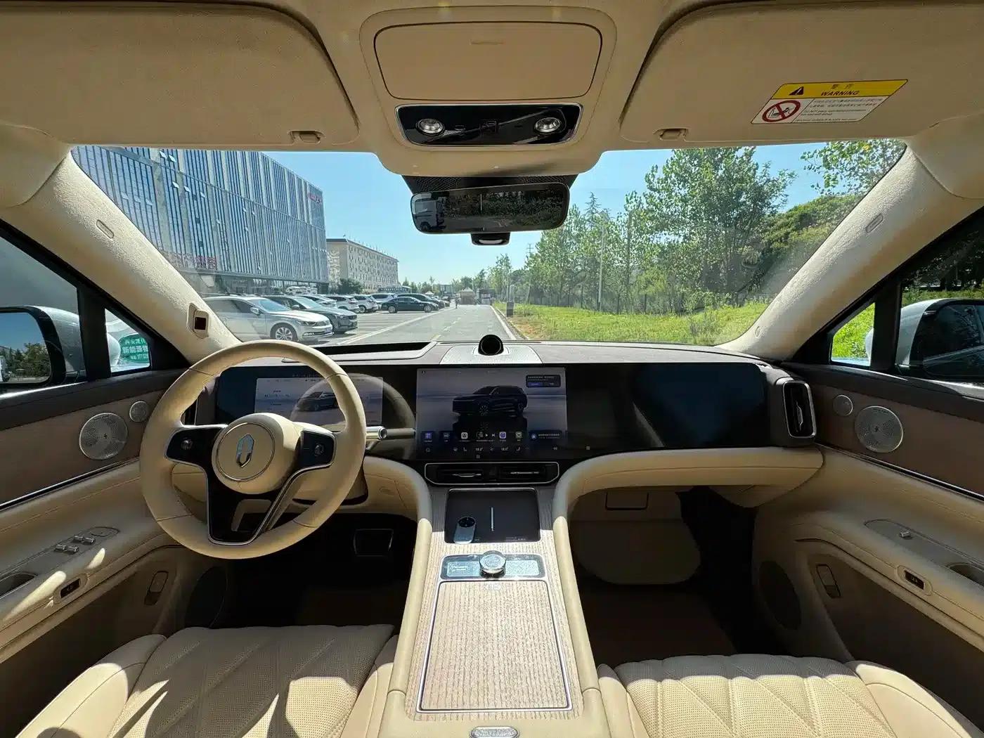 Wenjie M9 2025 Ultra Extended Range Edition (52kWh, 6-seater, 192-line LiDAR) — миниатюра 13