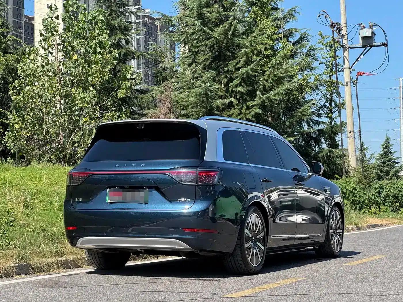 Wenjie M9 2025 Ultra Extended Range Edition (52kWh, 6-seater, 192-line LiDAR) — миниатюра 20