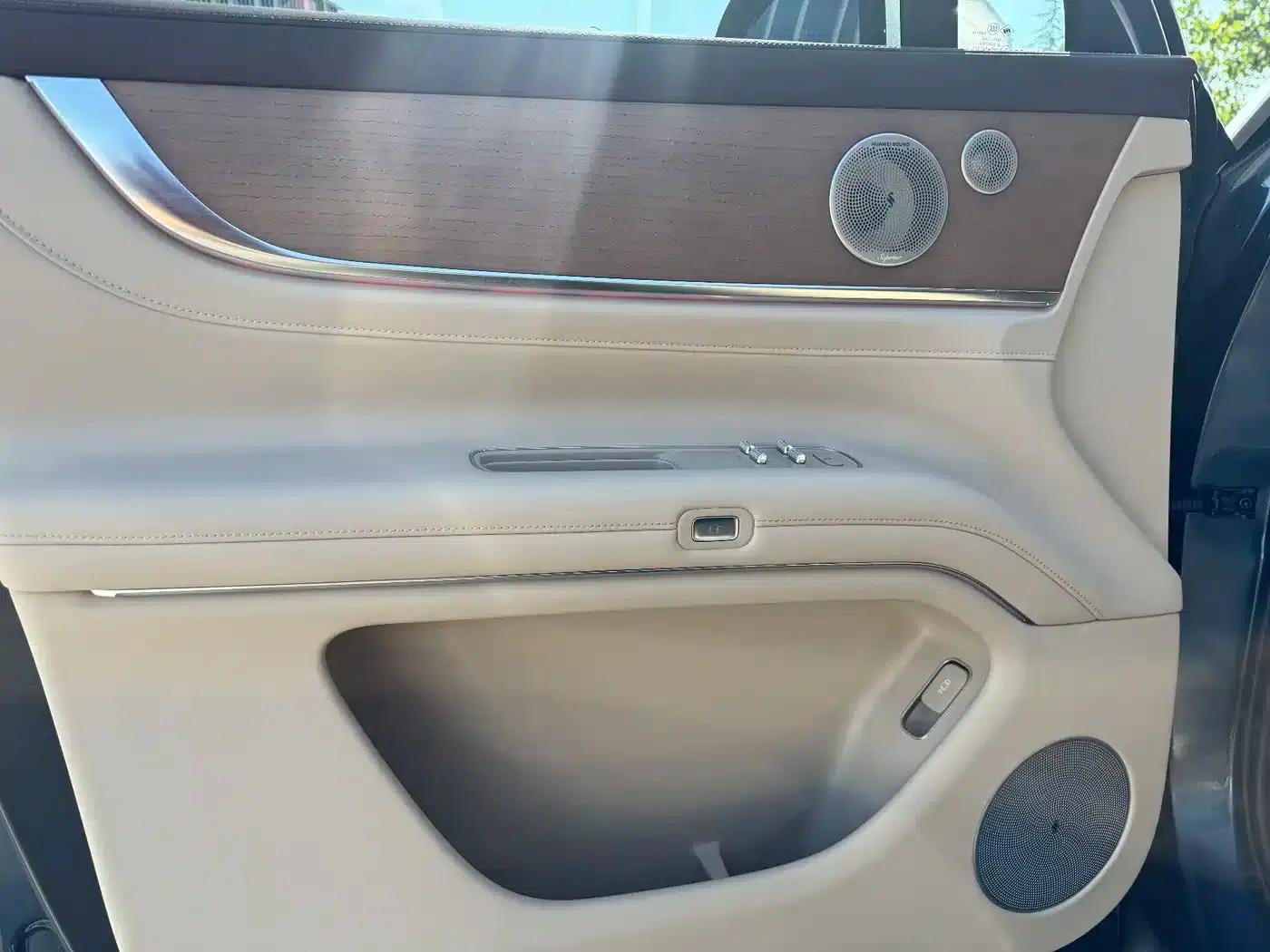 Wenjie M9 2025 Ultra Extended Range Edition (52kWh, 6-seater, 192-line LiDAR) — миниатюра 9