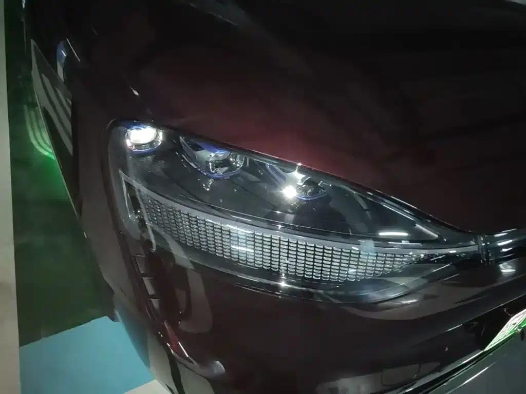Wenjie M9 2025 Ultra Extended Range Edition (52kWh, 5-seater, 192-line LiDAR) — миниатюра 13