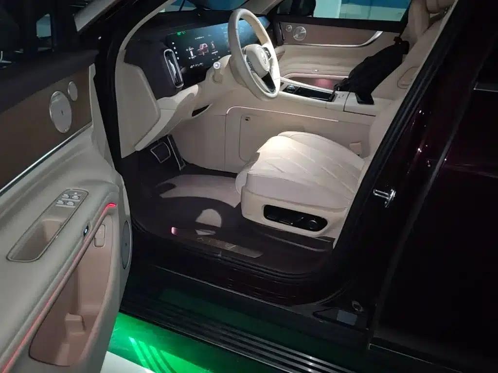 Wenjie M9 2025 Ultra Extended Range Edition (52kWh, 5-seater, 192-line LiDAR) — миниатюра 23