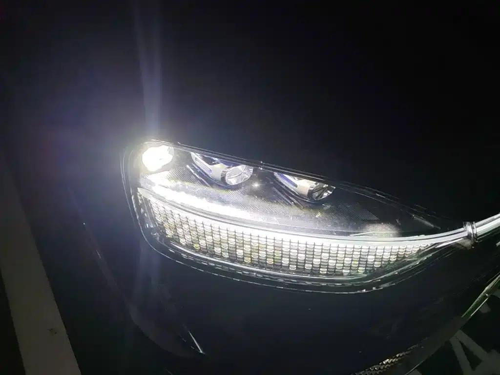 Wenjie M9 2025 Pure Electric Ultra Edition (100kWh, 6-seater, 192-line LiDAR) — миниатюра 13