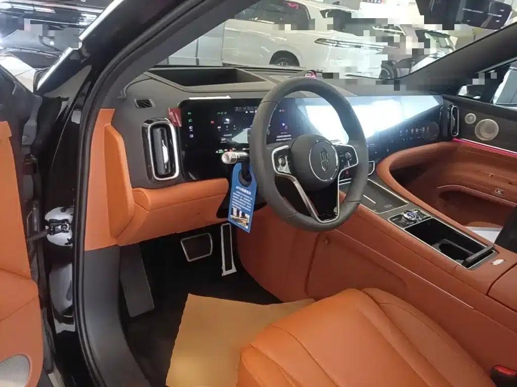 Wenjie M9 2025 Ultra Extended Range Edition (52kWh, 6-seater, 192-line LiDAR) — миниатюра 17