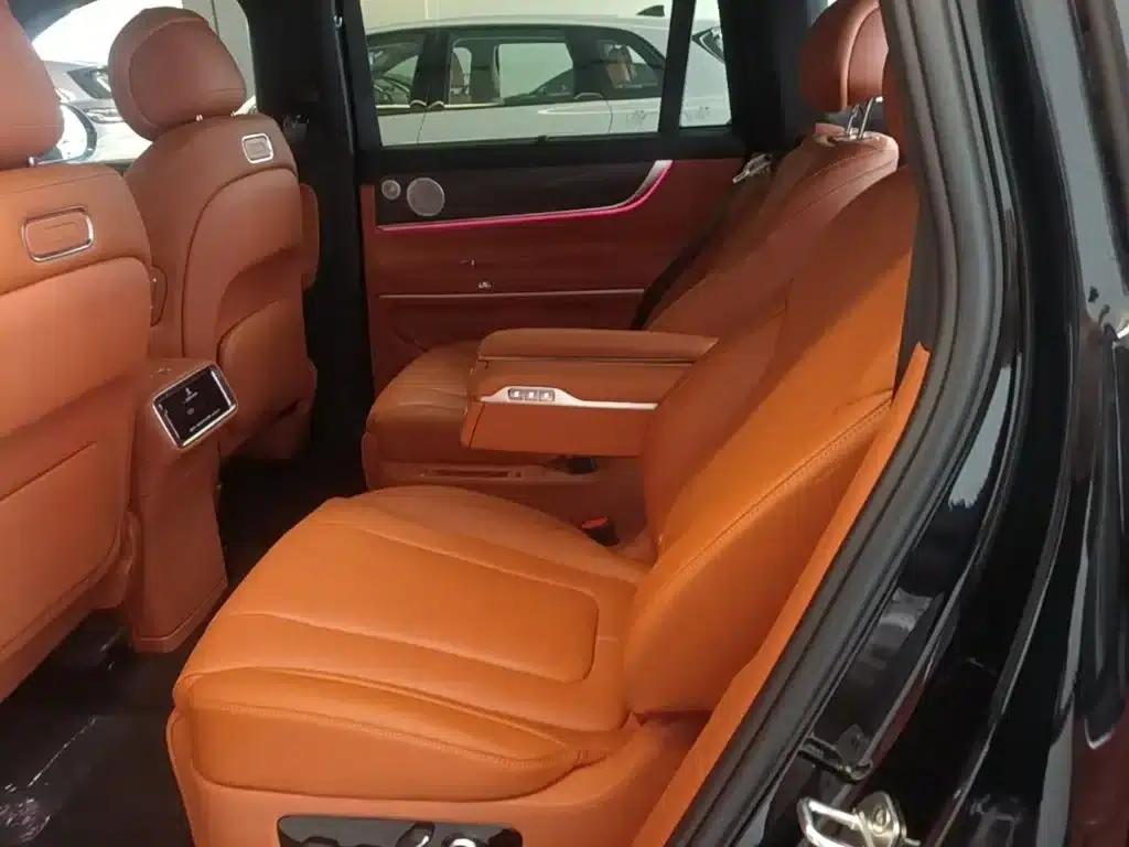 Wenjie M9 2025 Ultra Extended Range Edition (52kWh, 6-seater, 192-line LiDAR) — миниатюра 24