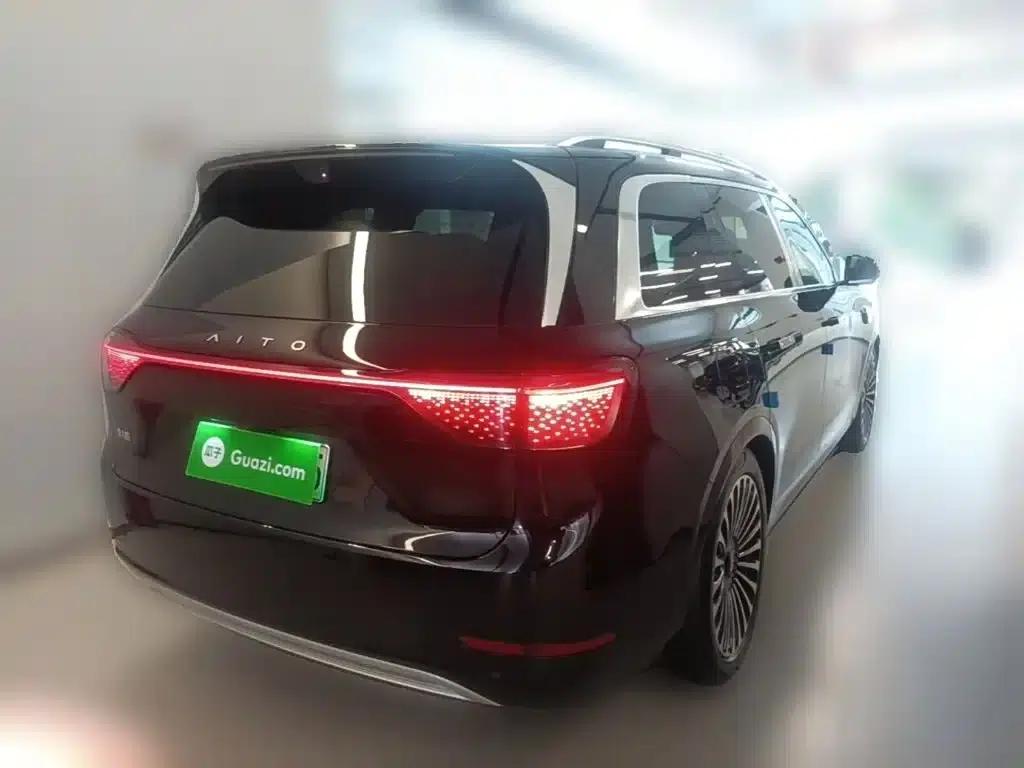 Wenjie M9 2025 Ultra Extended Range Edition (52kWh, 6-seater, 192-line LiDAR) — миниатюра 12