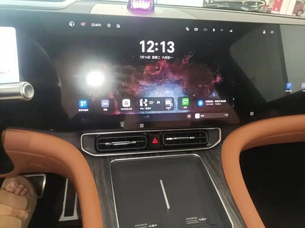 Wenjie M9 2025 Ultra Extended Range Edition (52kWh, 6-seater, 192-line LiDAR) — миниатюра 20