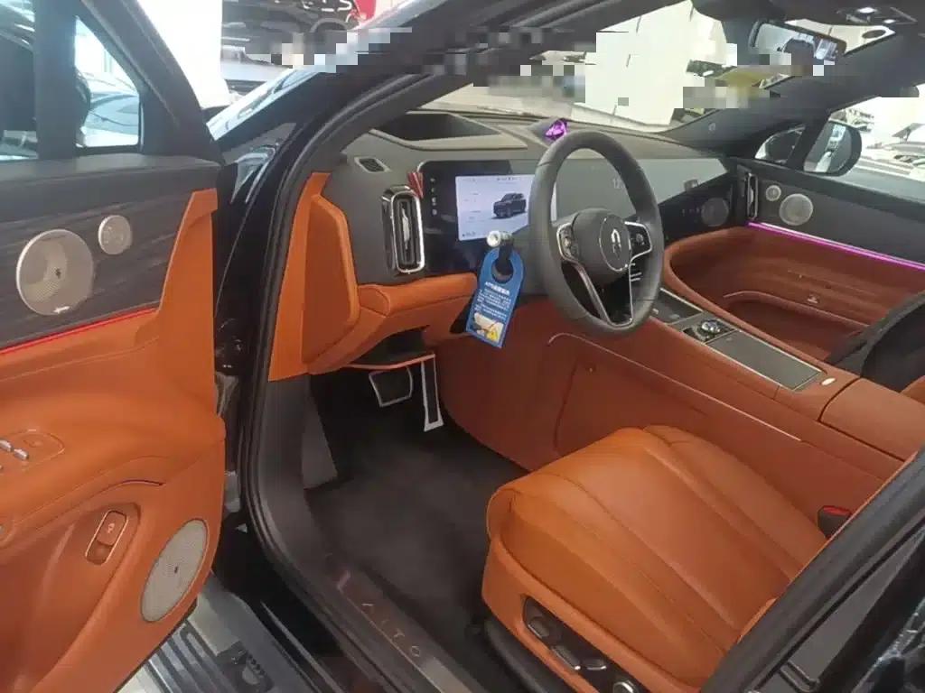 Wenjie M9 2025 Ultra Extended Range Edition (52kWh, 6-seater, 192-line LiDAR) — миниатюра 23