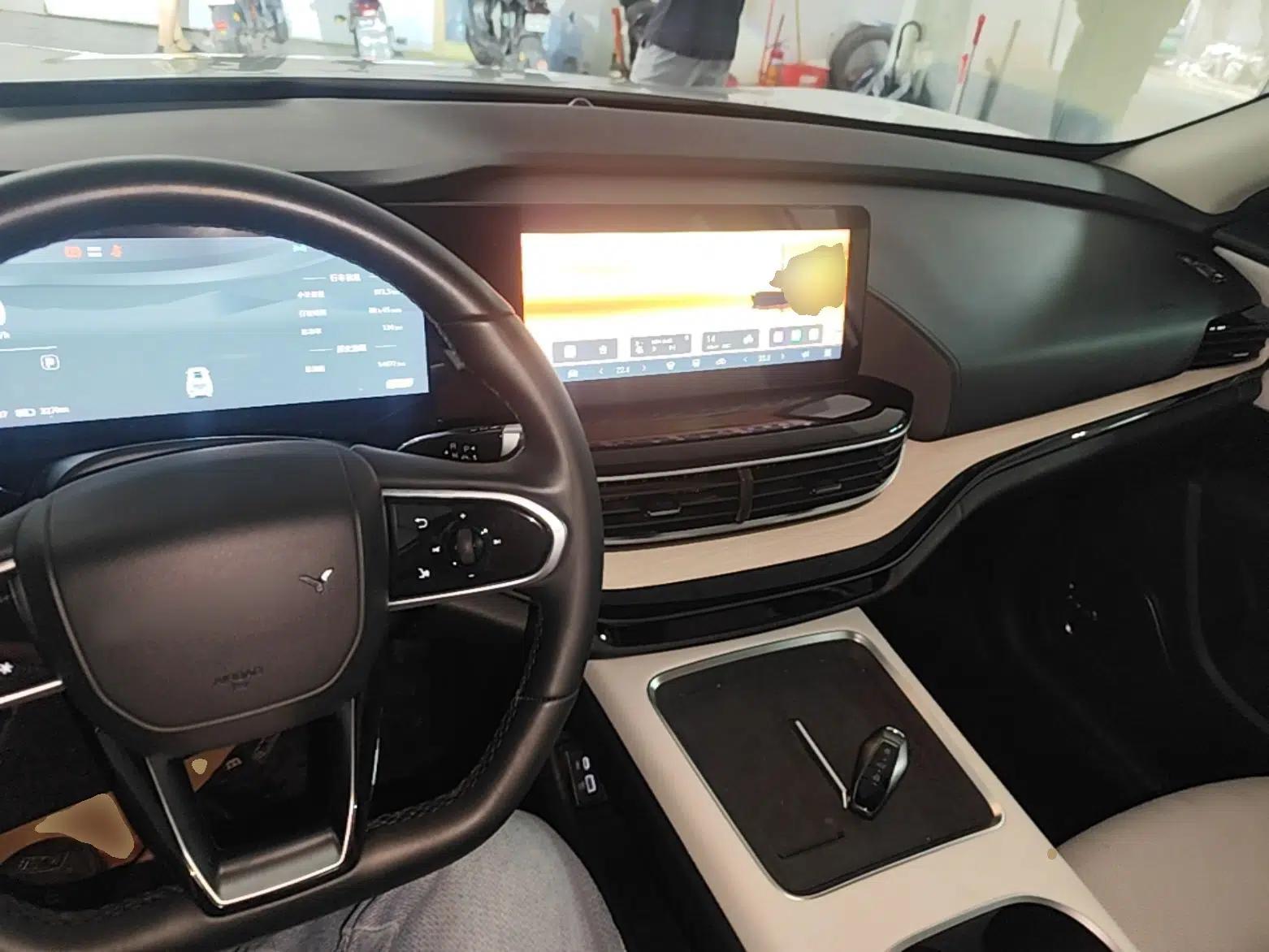 Chery New Energy eQ7 2024 512 km Leisure Edition — миниатюра 12