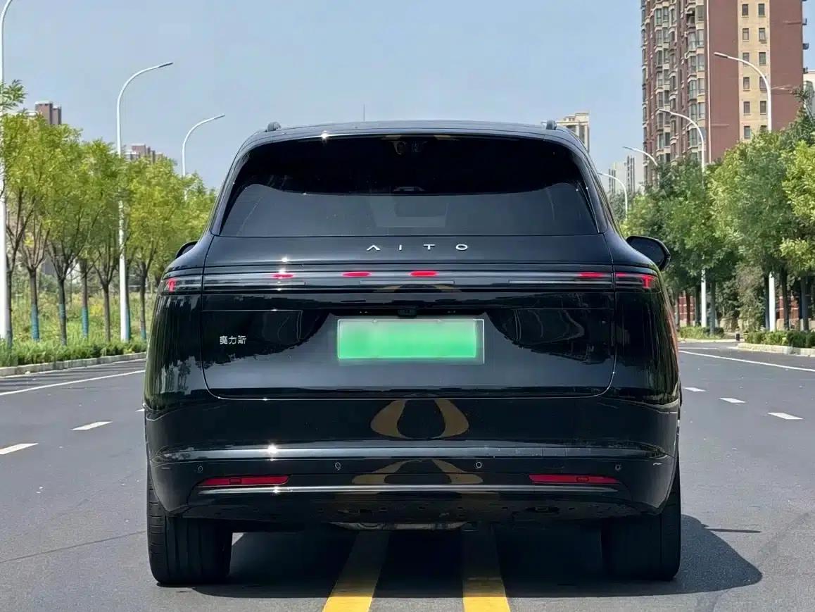 Wenjie M7 2026 Model Extended Range Max Version 6 Seats (192-line LiDAR) — миниатюра 8