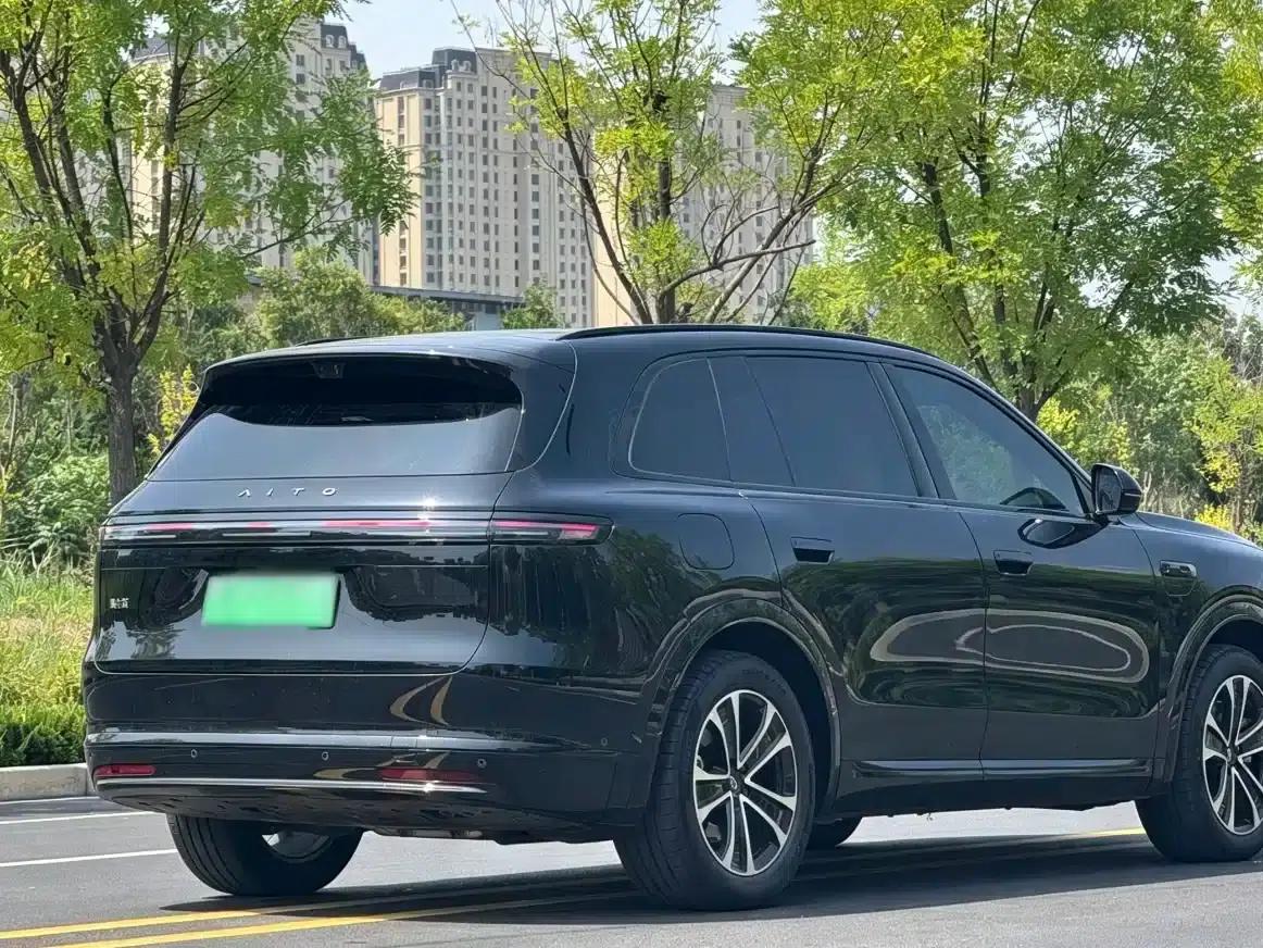 Wenjie M7 2026 Model Extended Range Max Version 6 Seats (192-line LiDAR) — миниатюра 9
