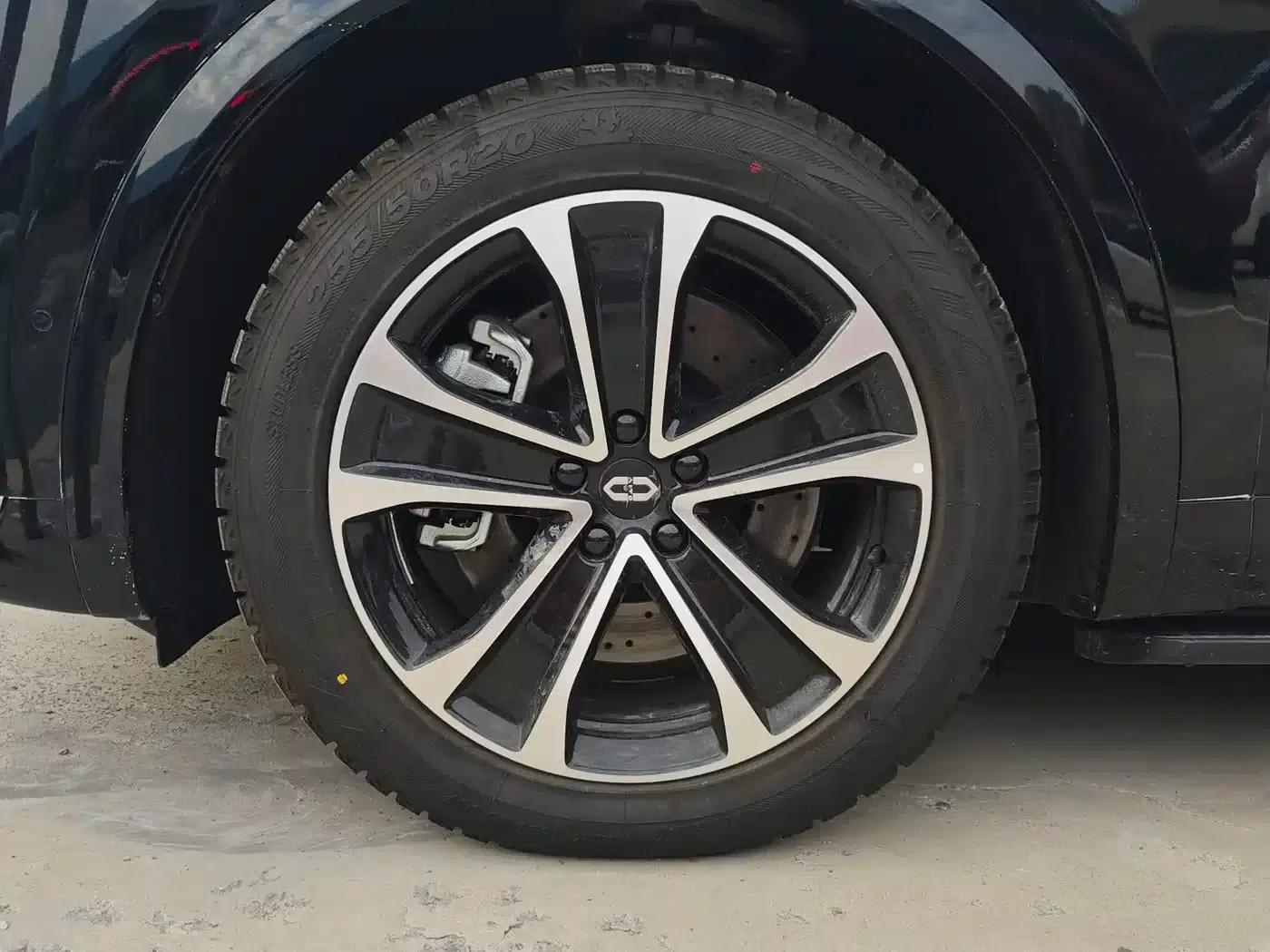 Wenjie M7 2026 Extended Range Max 4WD 5-Seater (192-line LiDAR) — миниатюра 13