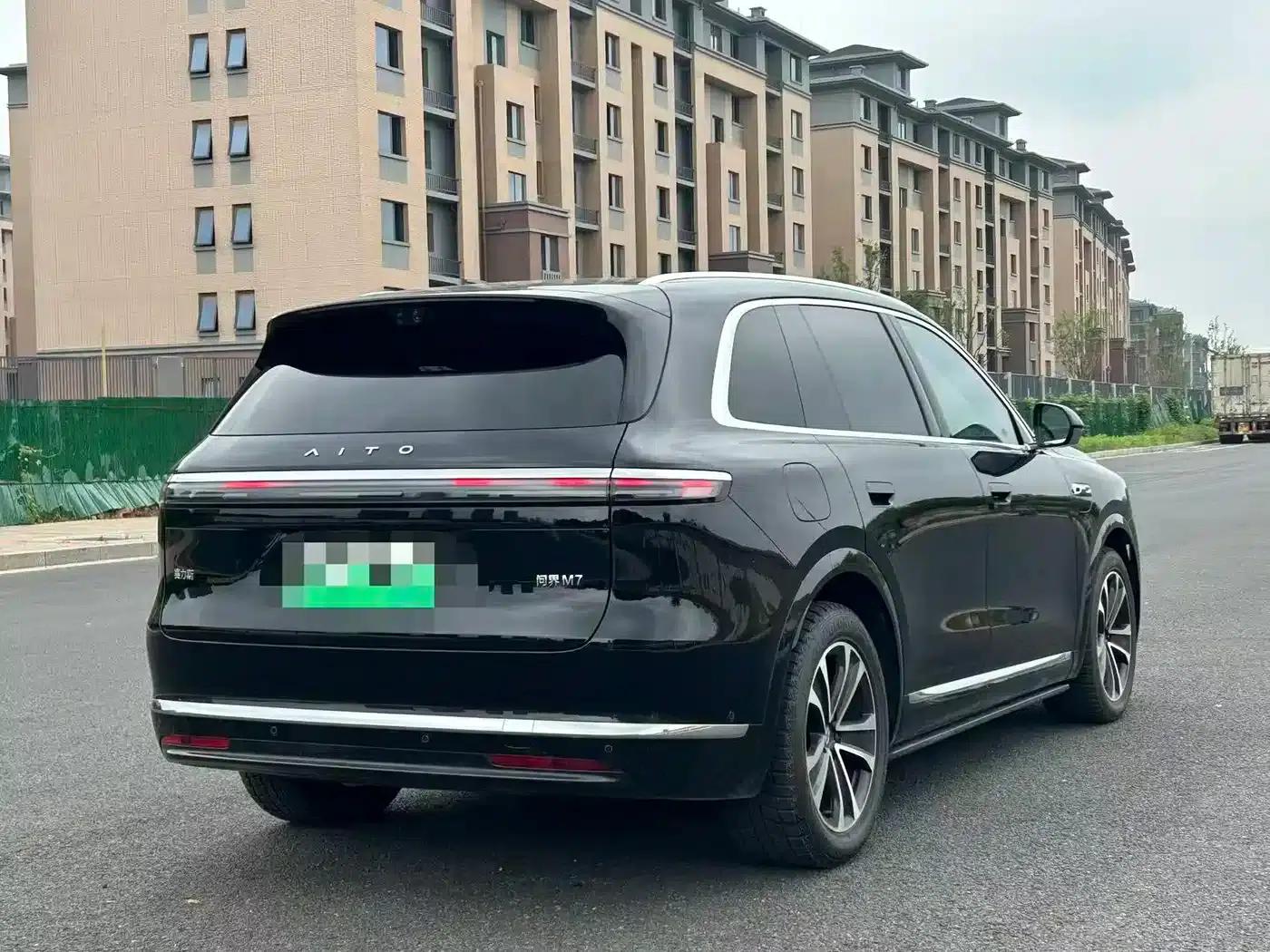 Wenjie M7 2026 Extended Range Max 4WD 5-Seater (192-line LiDAR) — миниатюра 6