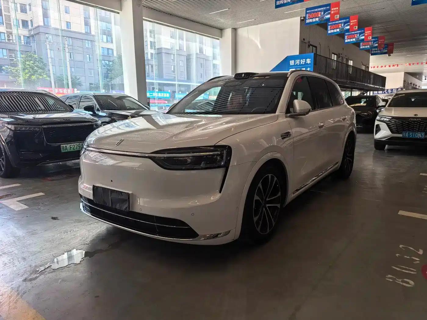 Wenjie M7 2026 Extended Range Ultra 4WD 6-Seater (192-line LiDAR) — миниатюра 1
