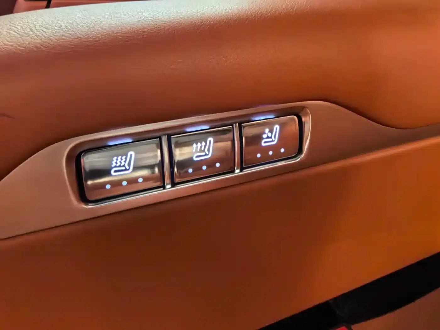 Wenjie M7 2026 Extended Range Ultra 4WD 6-Seater (192-line LiDAR) — миниатюра 21
