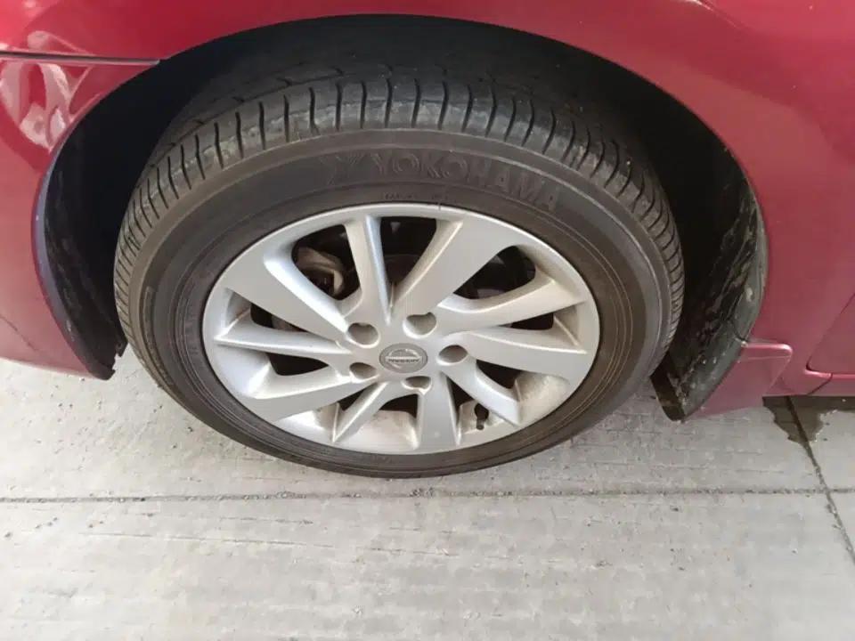 Nissan Sylphy 2014 1.6XV CVT Deluxe Edition — миниатюра 10