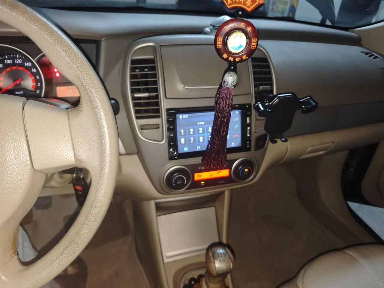 Nissan Sylphy 2012 Classic 1.6XE Manual Comfort Edition — миниатюра 13