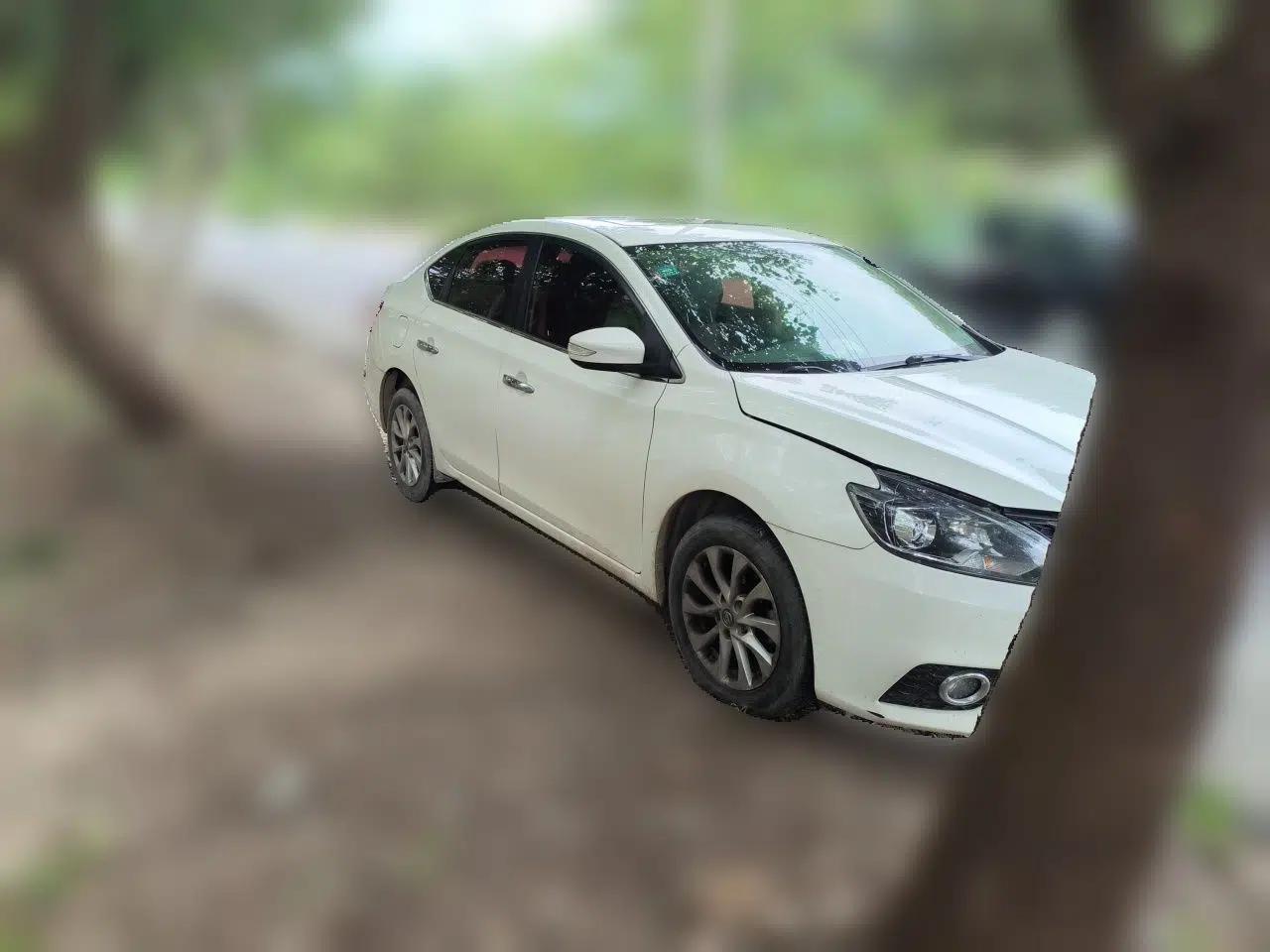 Nissan Sylphy 2018 1.6XV CVT Deluxe Edition — миниатюра 3