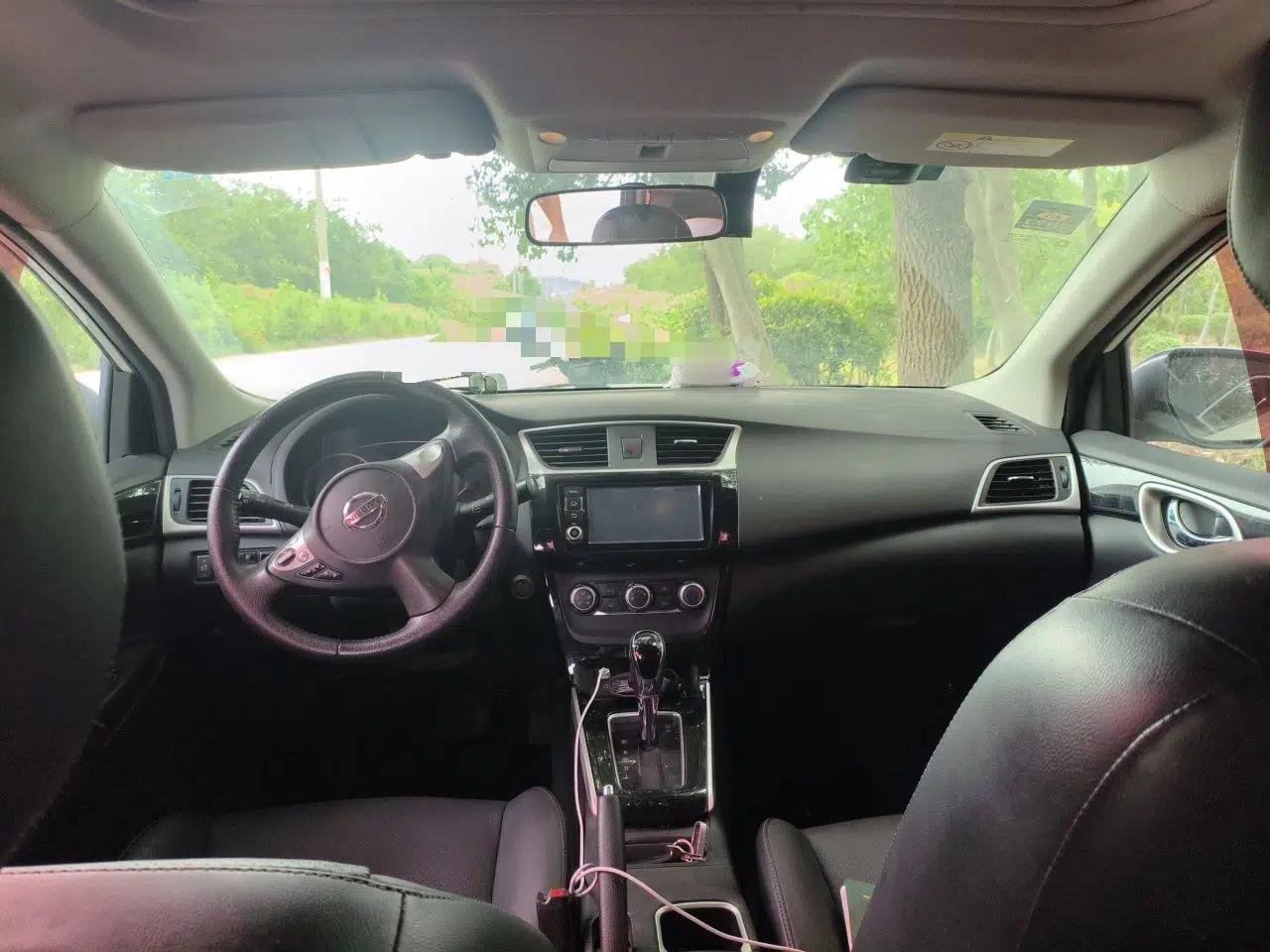 Nissan Sylphy 2018 1.6XV CVT Deluxe Edition — миниатюра 9