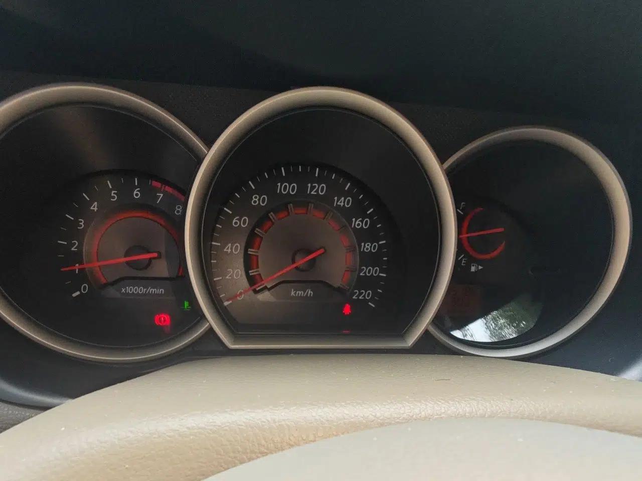 Nissan Sylphy 2012 Classic 1.6XE Automatic Comfort Edition — миниатюра 11