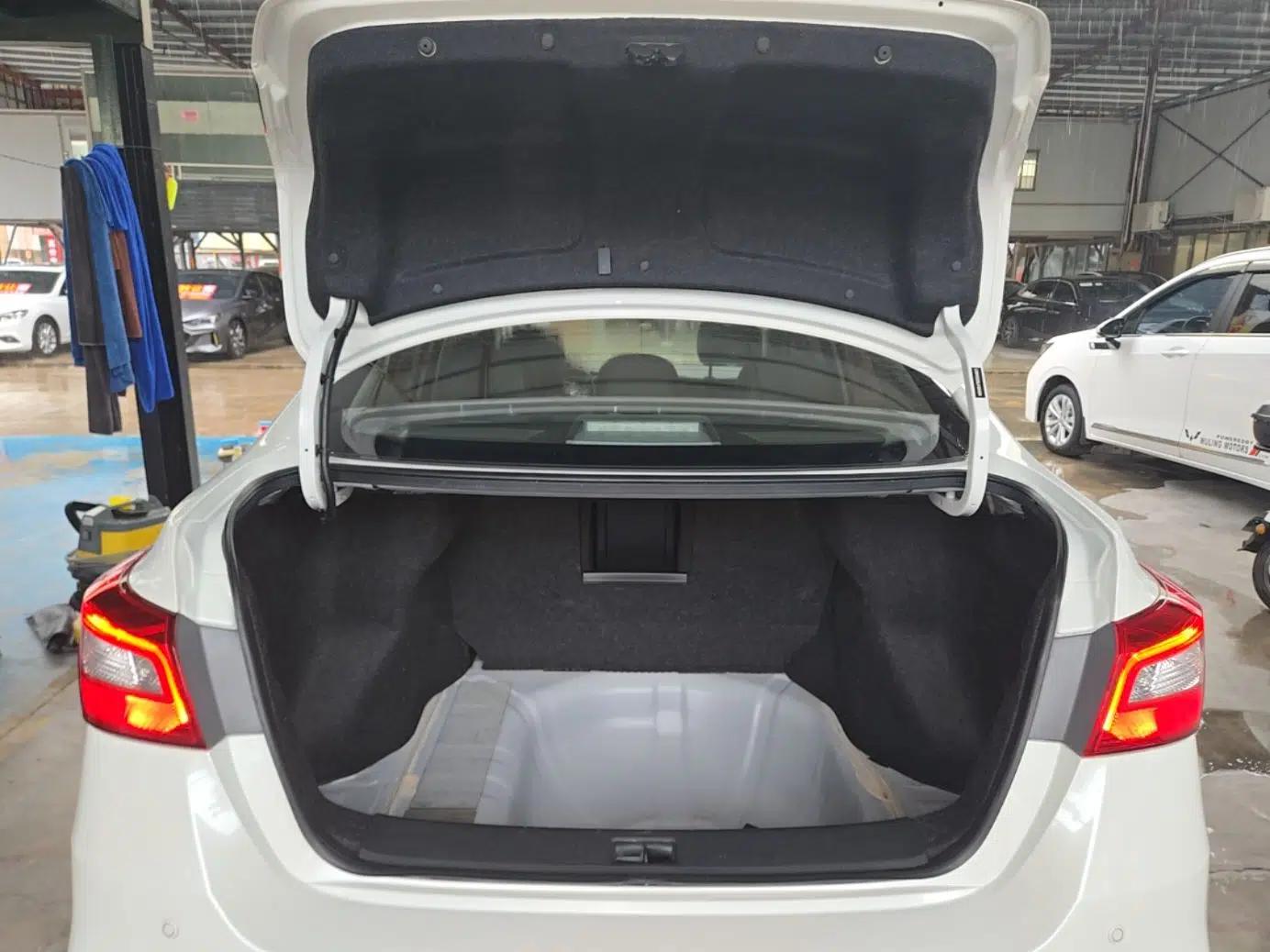 Nissan Sylphy 2019 1.6XV CVT Smart Connect Luxury Edition China VI Standard — миниатюра 22