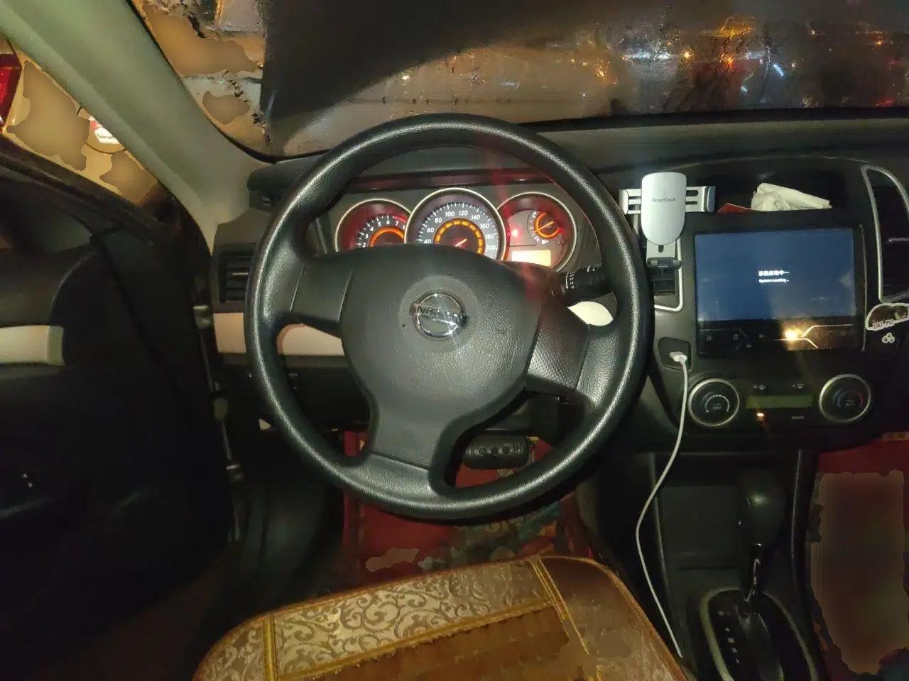 Nissan Sylphy 2019 Classic 1.6XE+ CVT SmartConnect Leading Edition — миниатюра 10