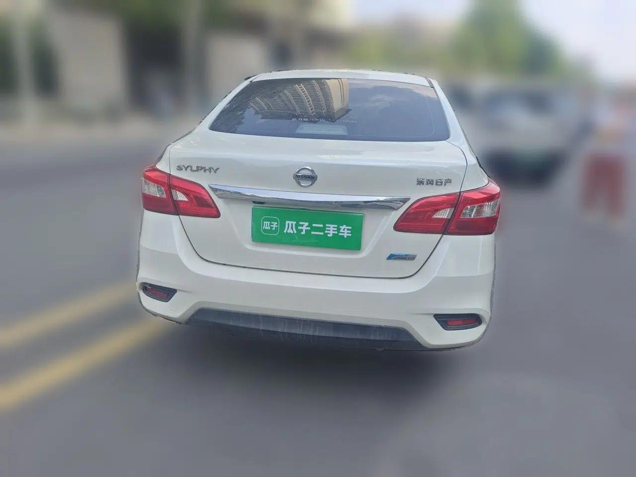 Nissan Sylphy 2018 1.6XV CVT Deluxe Edition — миниатюра 5