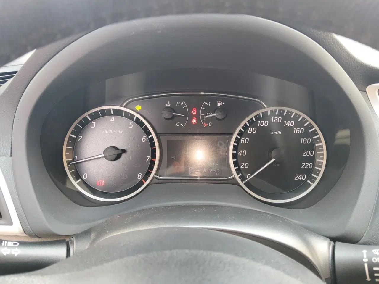 Nissan Sylphy 2019 1.6XV CVT Smart Connect Luxury Edition China VI Standard — миниатюра 11
