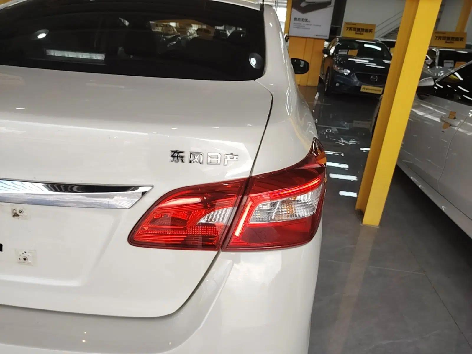 Nissan Sylphy 2021 Classic 1.6XE CVT Comfort Edition — миниатюра 9