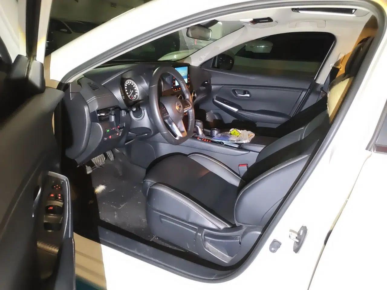 Nissan Sylphy 2021 1.6L XL CVT Enjoyment Edition — миниатюра 16
