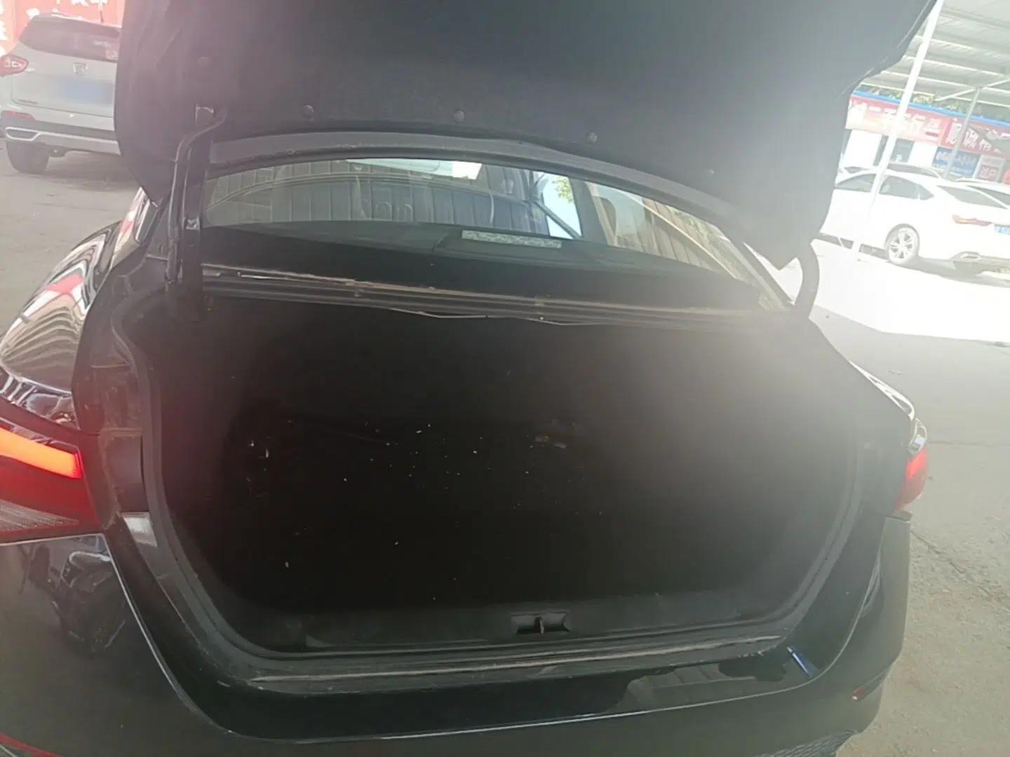 Nissan Sylphy 2021 1.6L XL CVT Enjoyment Edition — миниатюра 22