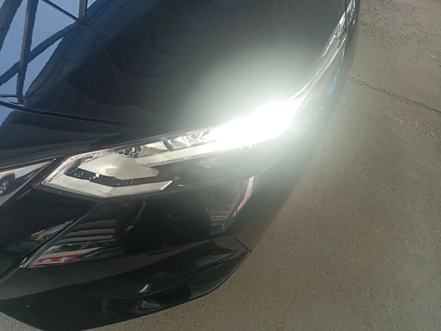 Nissan Sylphy 2021 1.6L XL CVT Enjoyment Edition — миниатюра 8