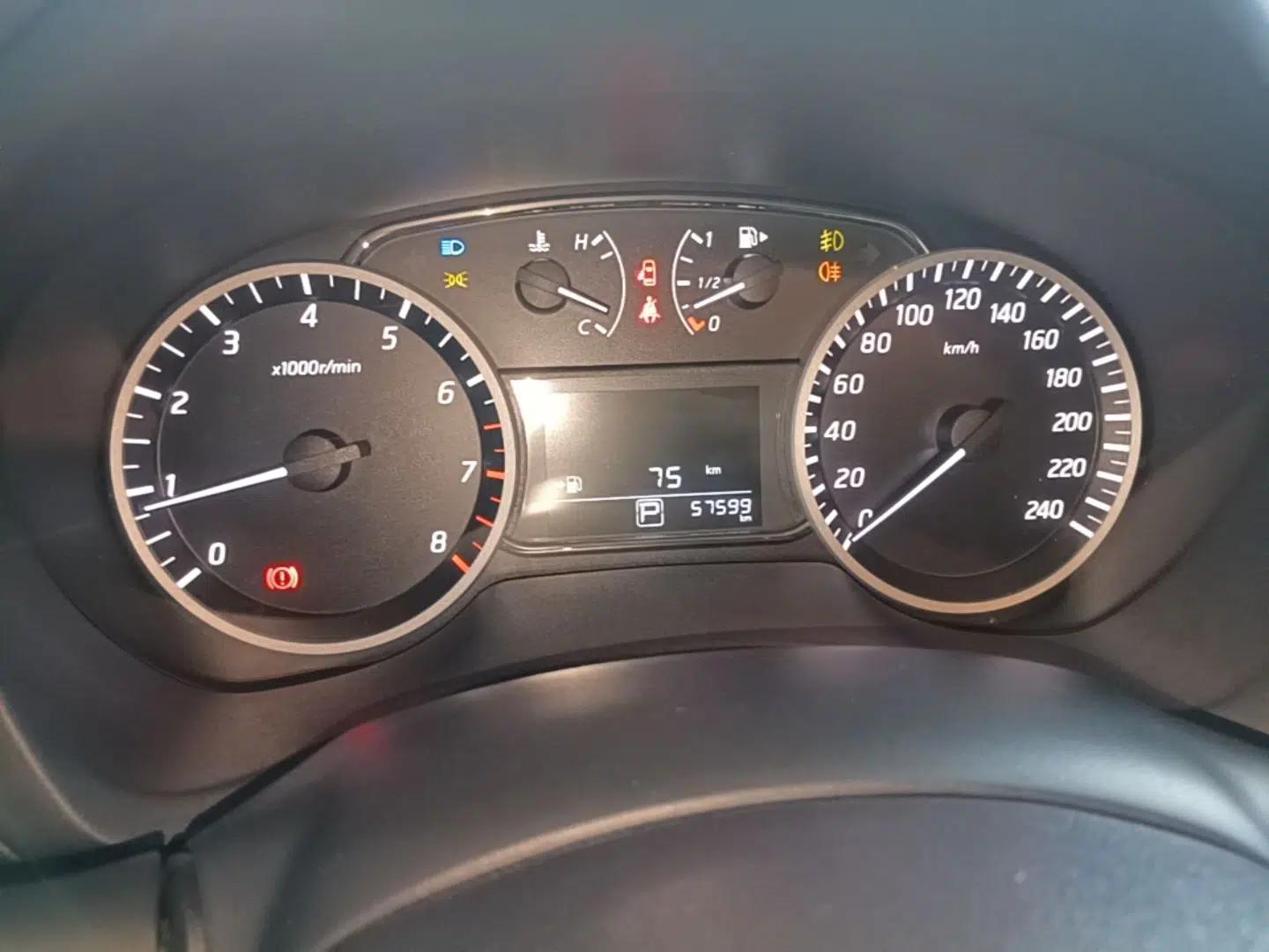 Nissan Sylphy 2022 Classic 1.6XL CVT Luxury Edition — миниатюра 14
