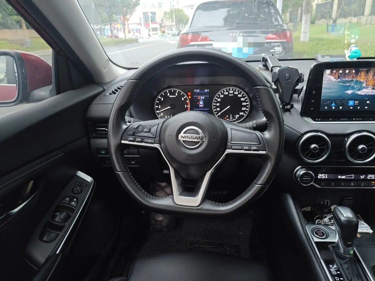 Nissan Sylphy 2021 1.6L XL CVT Enjoyment Edition — миниатюра 10