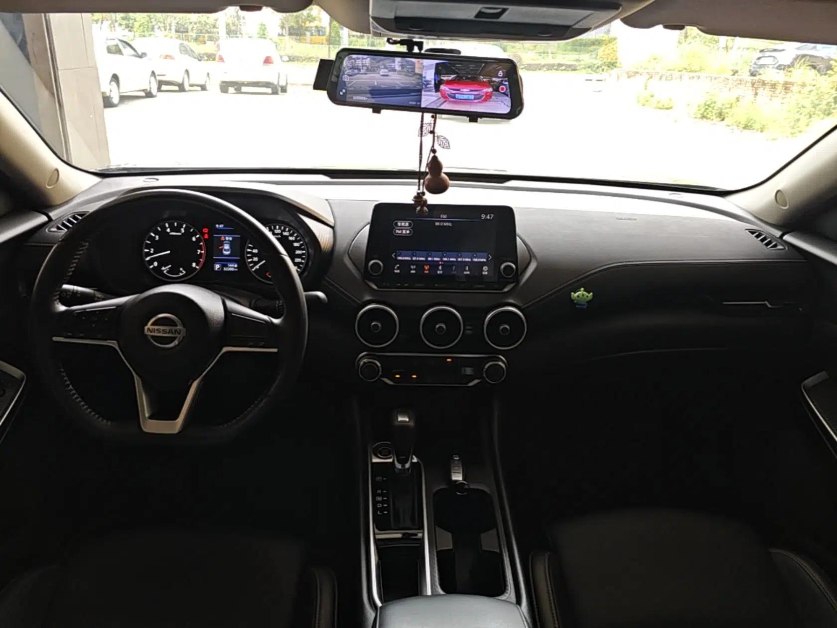 Nissan Sylphy 2021 1.6L XL CVT Enjoyment Edition — миниатюра 12