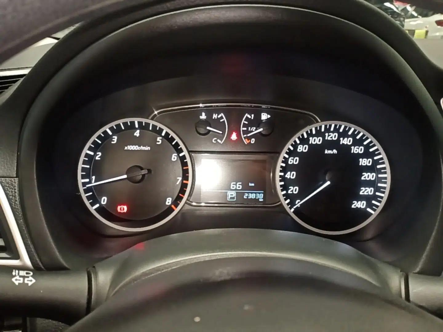 Nissan Sylphy 2022 Classic 1.6XE CVT Comfort Edition — миниатюра 14