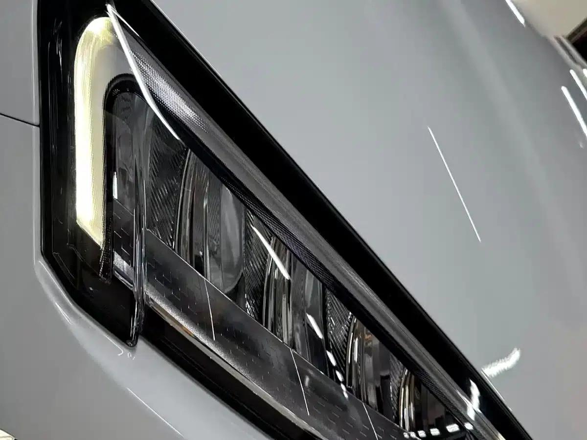 Wenjie M5 2022 Extended Range 4WD Ultimate Edition — миниатюра 12