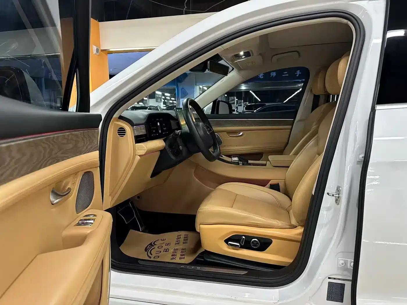 Wenjie M5 2022 Extended Range 4WD Ultimate Edition — миниатюра 5