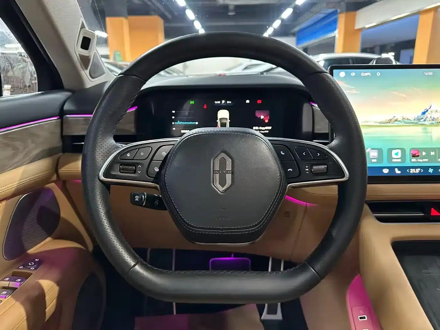 Wenjie M5 2022 Extended Range 4WD Ultimate Edition — миниатюра 10